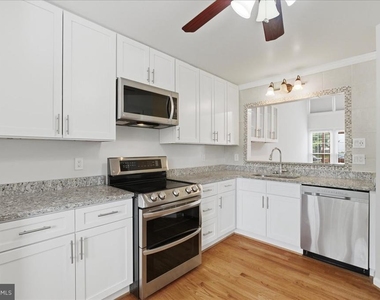 13937 Middle Creek Place - Photo Thumbnail 3