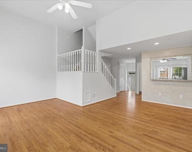13937 Middle Creek Place - Photo Thumbnail 7
