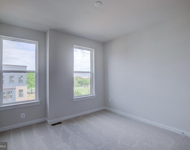 14138 Gypsum Loop - Photo Thumbnail 26