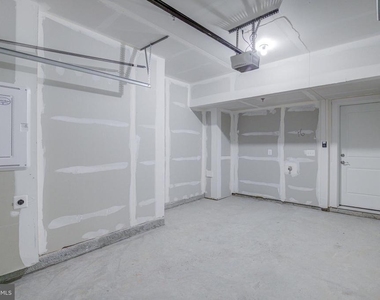 14138 Gypsum Loop - Photo Thumbnail 32