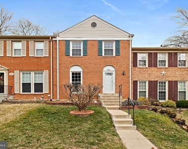 9553 Cherry Oak Court - Photo Thumbnail 3