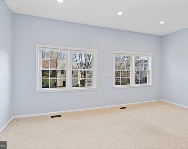 9553 Cherry Oak Court - Photo Thumbnail 21