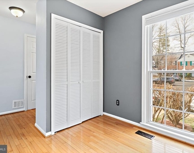 9553 Cherry Oak Court - Photo Thumbnail 11