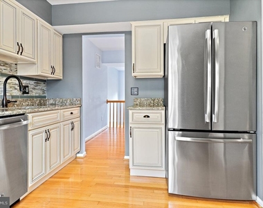9553 Cherry Oak Court - Photo Thumbnail 9