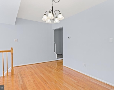 9553 Cherry Oak Court - Photo Thumbnail 17