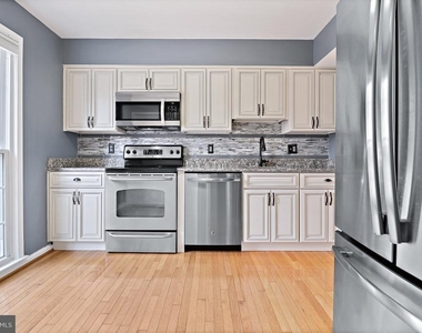 9553 Cherry Oak Court - Photo Thumbnail 14