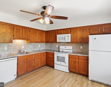 3146 Valentino Court - Photo Thumbnail 7