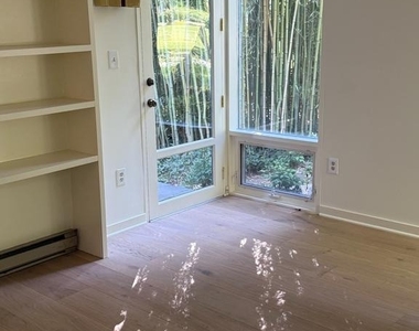 2111 Mason Hill Drive - Photo Thumbnail 25