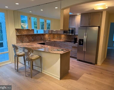 2111 Mason Hill Drive - Photo Thumbnail 6