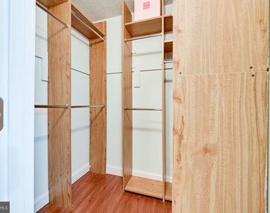 8340 Greensboro Drive - Photo Thumbnail 33
