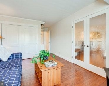 8340 Greensboro Drive - Photo Thumbnail 16