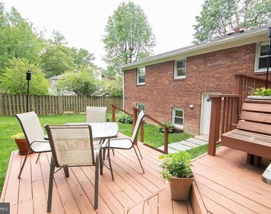 8411 Morey Lane - Photo Thumbnail 16