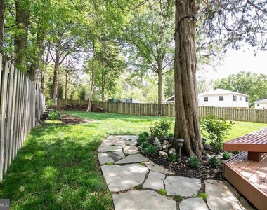 8411 Morey Lane - Photo Thumbnail 4