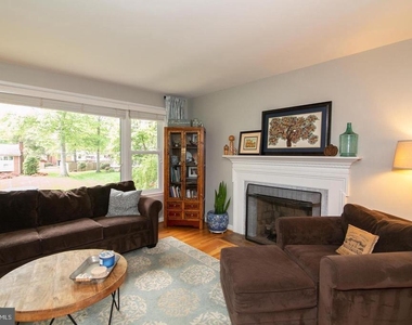 8411 Morey Lane - Photo Thumbnail 30