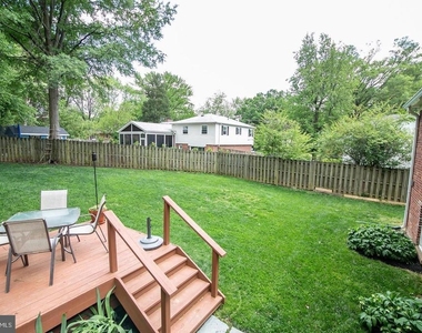 8411 Morey Lane - Photo Thumbnail 21