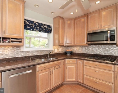 8411 Morey Lane - Photo Thumbnail 35