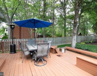 8411 Morey Lane - Photo Thumbnail 24
