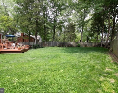 8411 Morey Lane - Photo Thumbnail 10