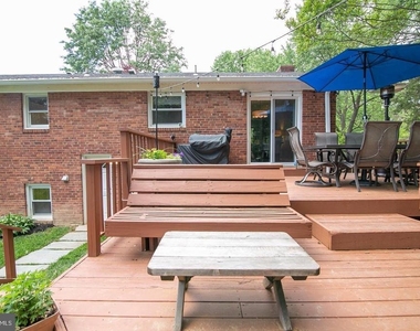 8411 Morey Lane - Photo Thumbnail 15