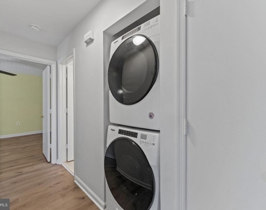 6901 Victoria Drive - Photo Thumbnail 14