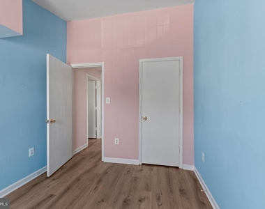 6901 Victoria Drive - Photo Thumbnail 15