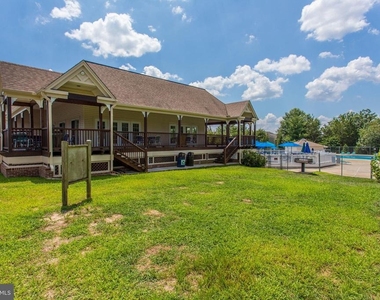 6901 Victoria Drive - Photo Thumbnail 34