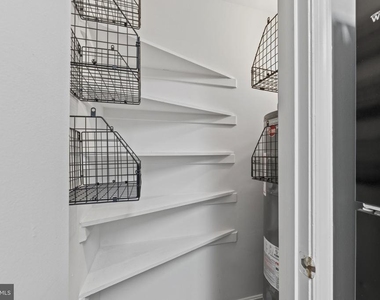 6901 Victoria Drive - Photo Thumbnail 13