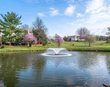 6901 Victoria Drive - Photo Thumbnail 28
