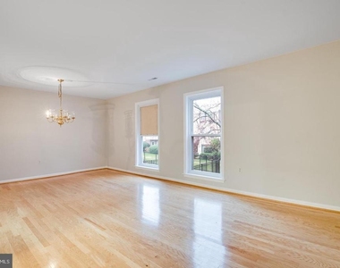 3783 Persimmon Circle - Photo Thumbnail 8