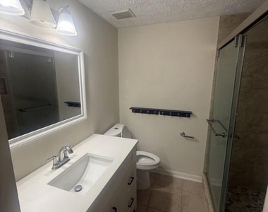 14105 Honey Hill Court - Photo Thumbnail 8