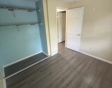 14105 Honey Hill Court - Photo Thumbnail 11