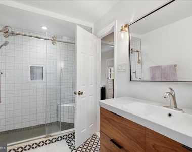 108 Oakmont Court Ne - Photo Thumbnail 13