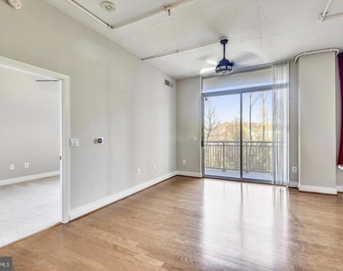 4480 Market Commons Drive - Photo Thumbnail 7