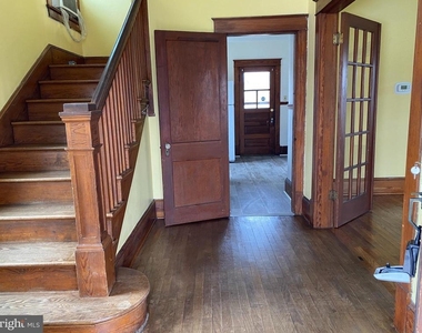 308 Gainesboro Road - Photo Thumbnail 1