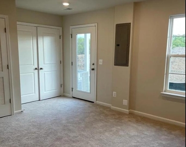 157 Tye Court - Photo Thumbnail 4