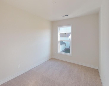 8665 Anderson Avenue - Photo Thumbnail 15