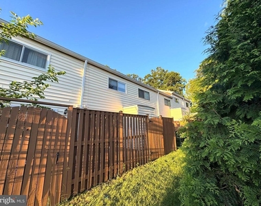 11109 Littlebrook Lane - Photo Thumbnail 17