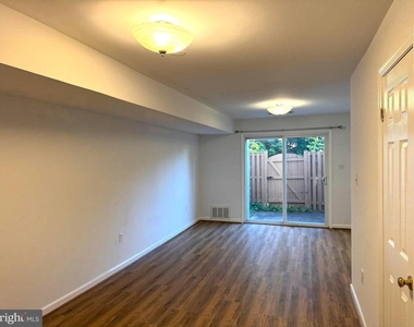 11109 Littlebrook Lane - Photo Thumbnail 12