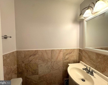 11109 Littlebrook Lane - Photo Thumbnail 11