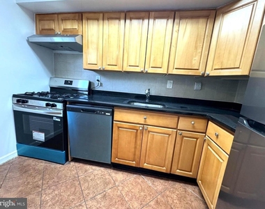 11109 Littlebrook Lane - Photo Thumbnail 6