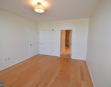 444 Broad Street - Photo Thumbnail 18