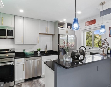 3320 S 28th Street - Photo Thumbnail 4