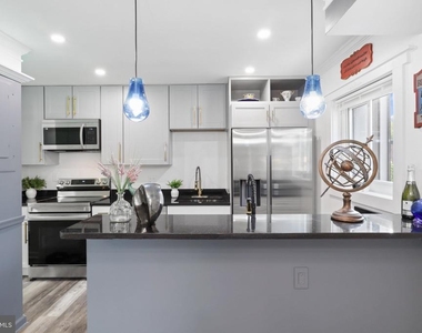 3320 S 28th Street - Photo Thumbnail 5