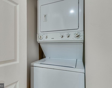 273 S Pickett Street - Photo Thumbnail 18