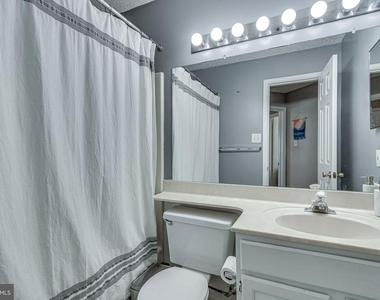 273 S Pickett Street - Photo Thumbnail 10