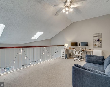 273 S Pickett Street - Photo Thumbnail 16