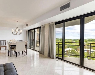 1530 Key Boulevard - Photo Thumbnail 6