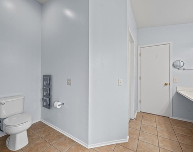 1696 Reserve Court - Photo Thumbnail 20