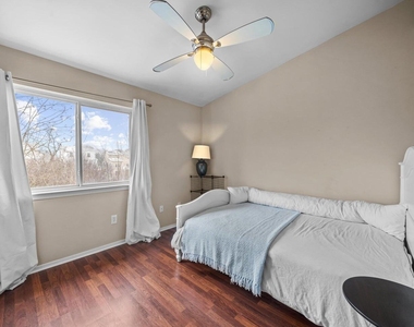 1696 Reserve Court - Photo Thumbnail 25