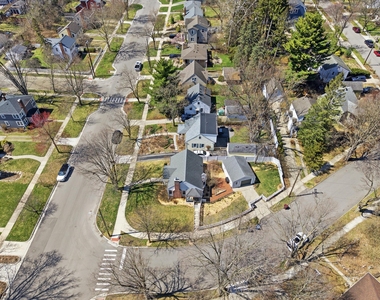 1102 Arborview Boulevard - Photo Thumbnail 12